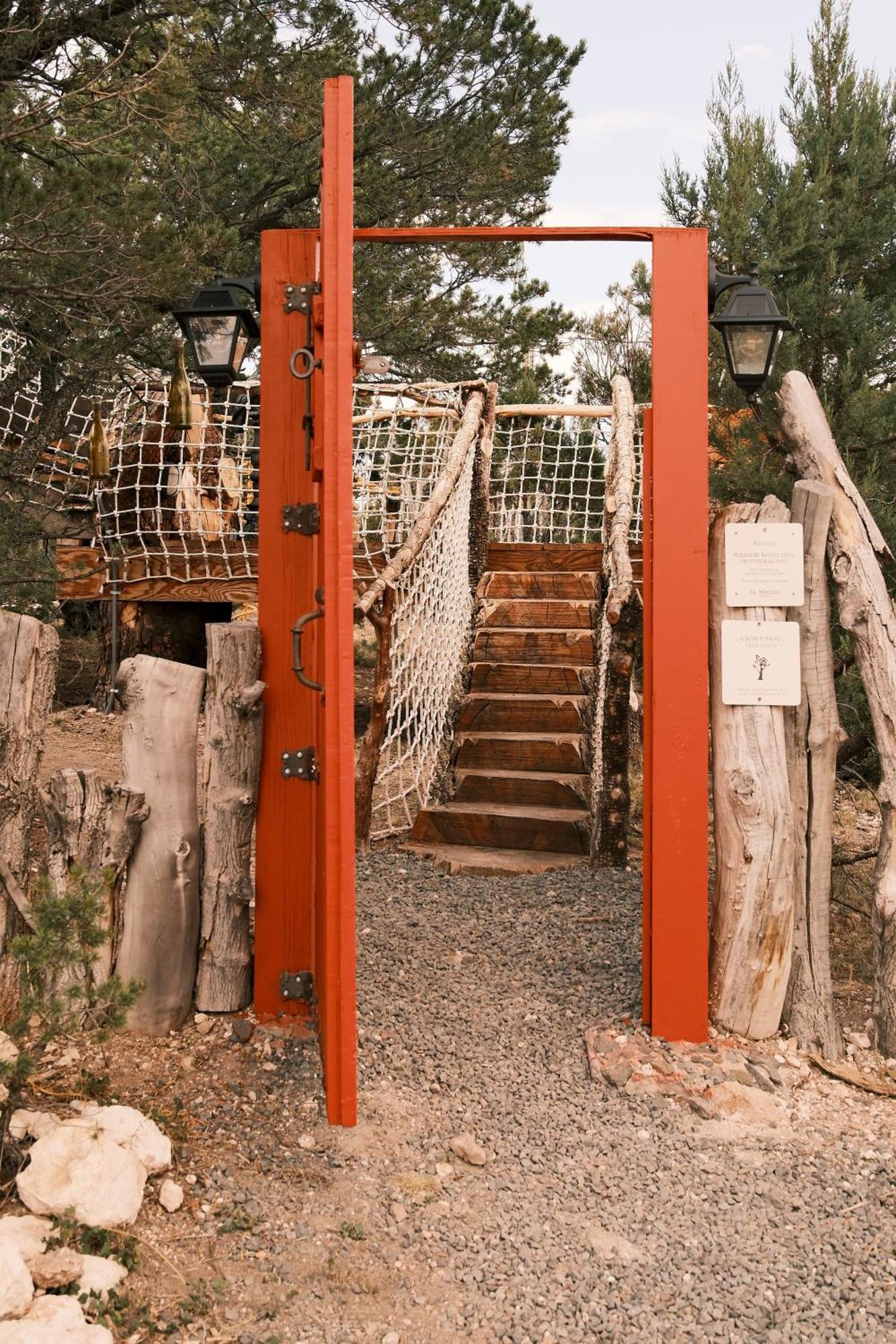 Villa Crows Nest Treehouse At El Mstico Ranch Nogal Exterior foto
